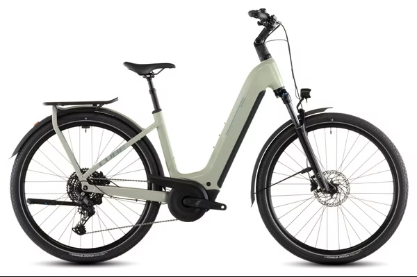 VTC Électrique Cube Kathmandu Hybrid One 800 Easy Entry Shimano Cues 10V 800 Wh 700 mm Vert Pea 2026